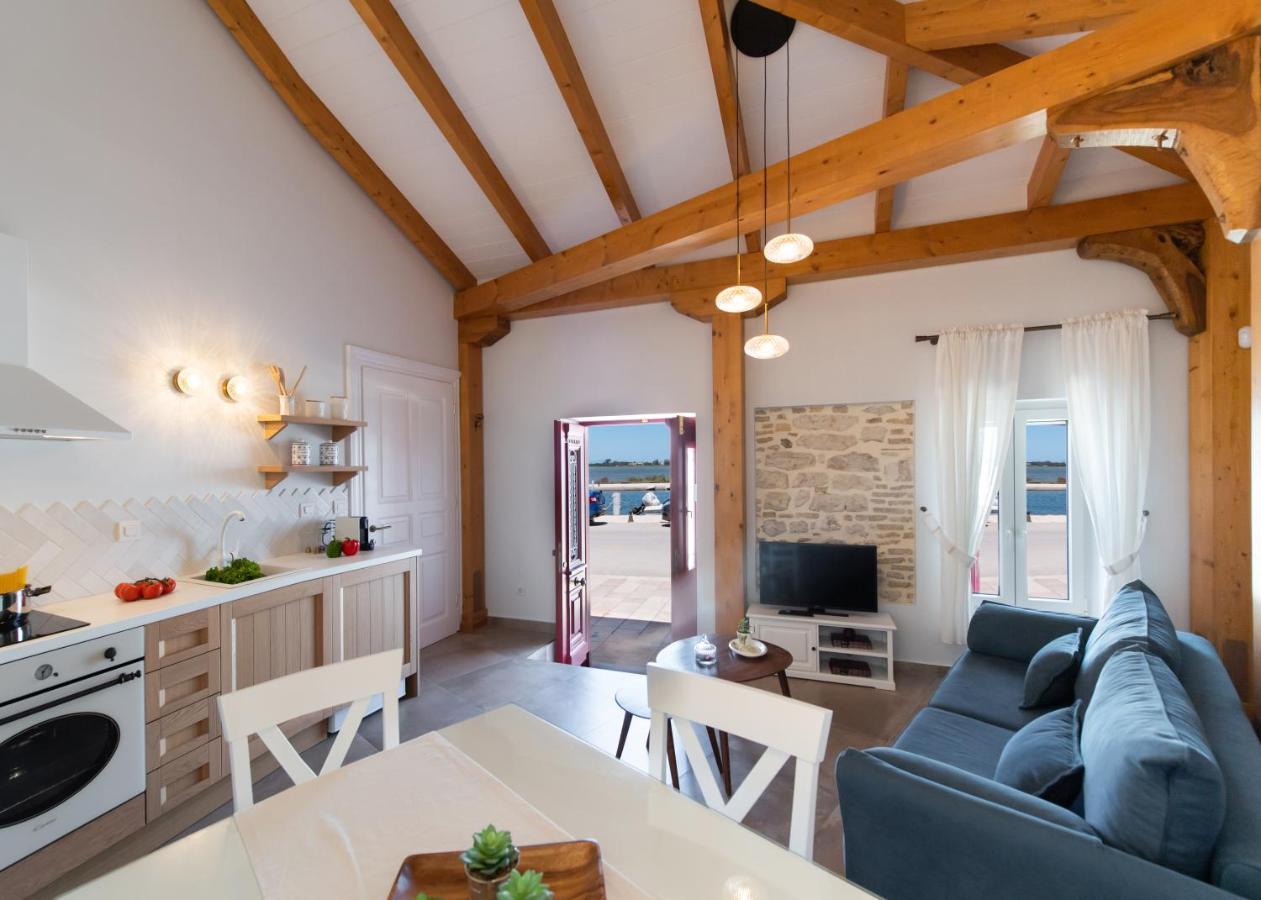 Avali Design Suites Lefkada City Екстер'єр фото
