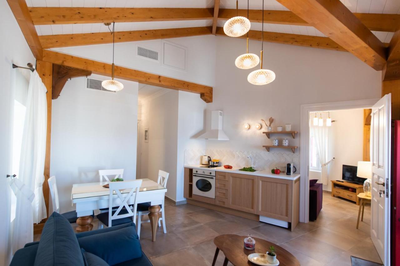 Avali Design Suites Lefkada City Екстер'єр фото